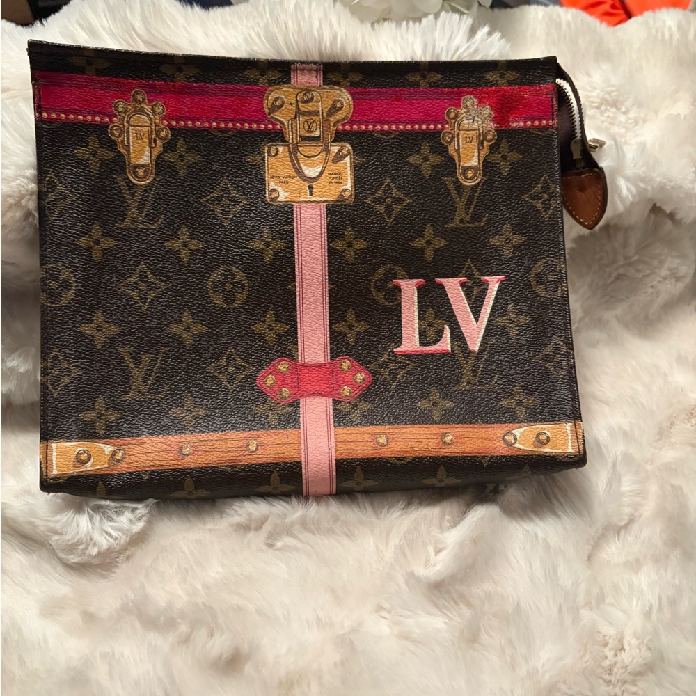 Authentic Louis Vuitton Summer Trunk monogram Toiletry Pouch